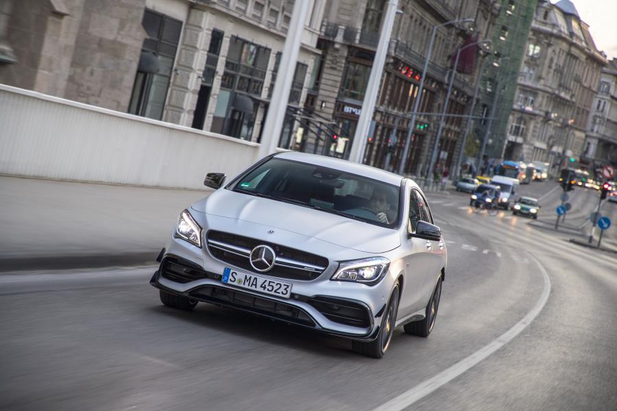  Mercedes-AMG CLA45 4Matic 2016 года  (фото 2 из 40)